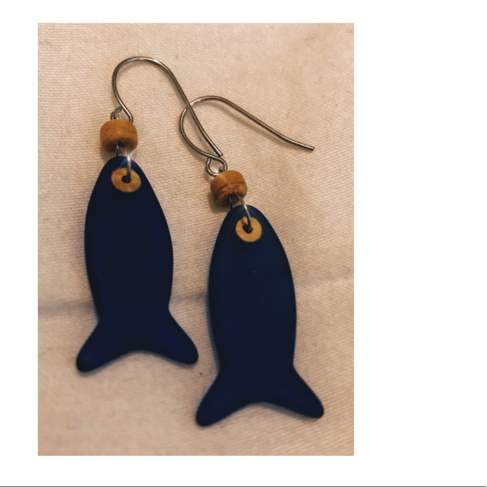 Dangly seaglass fish earrings